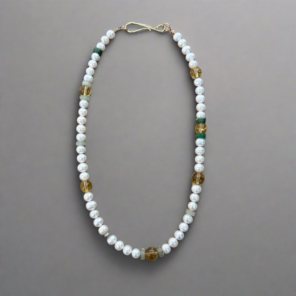 Pearl Mixed Media Collar Necklace